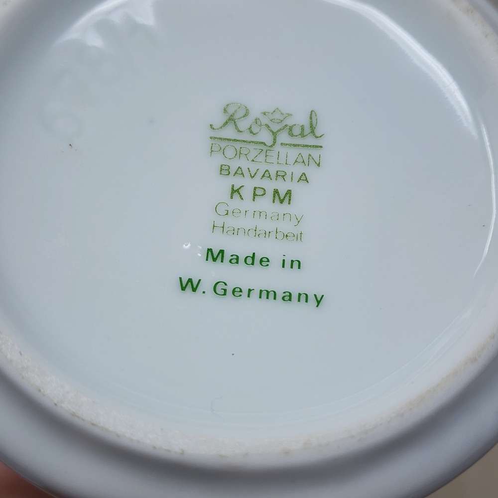 Royal Porzellan KPM Vase 7" Porcelain White Textured MCM West Germany 678/1 - Picture 2 of 13